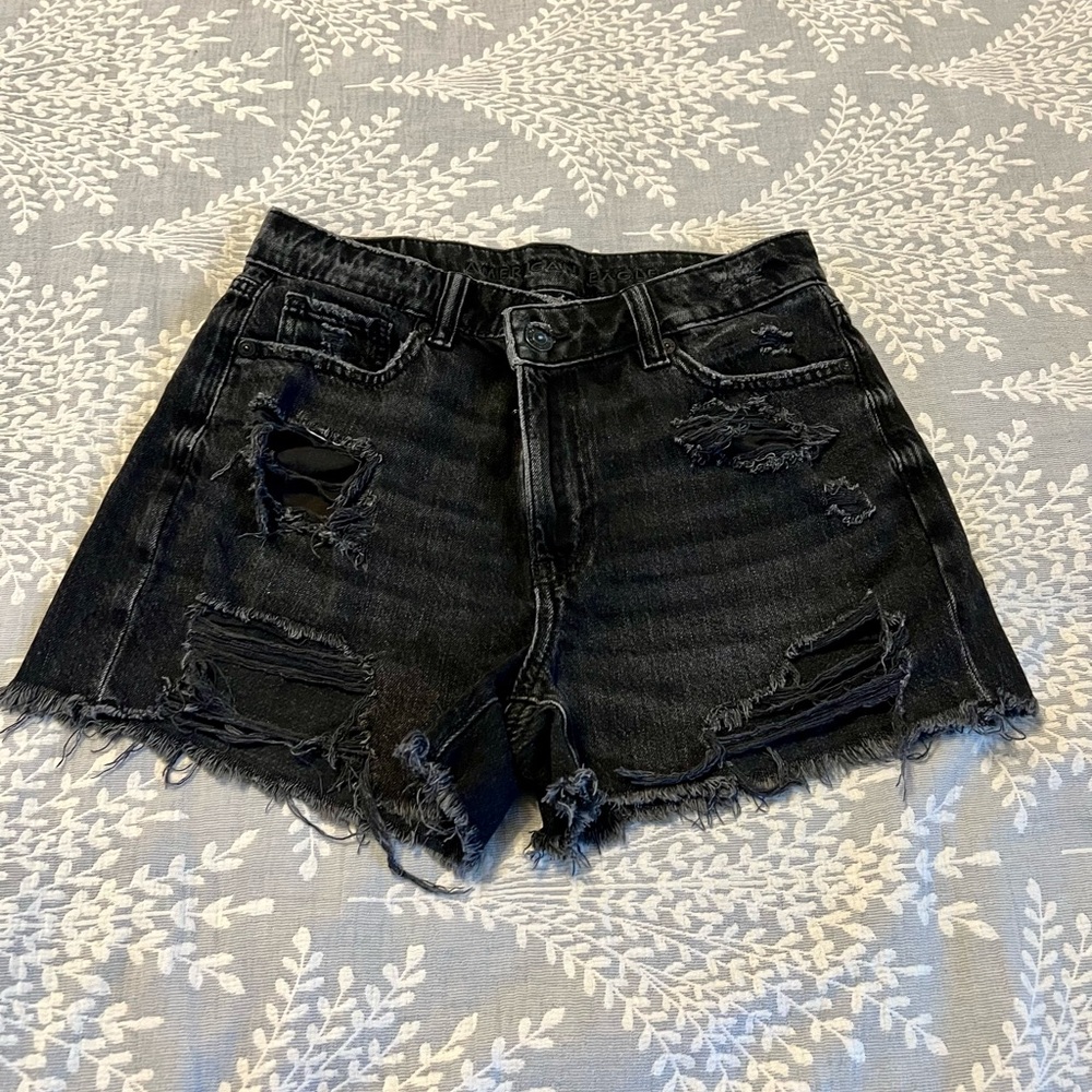American Eagle Outfitter Black Distress Short size 0